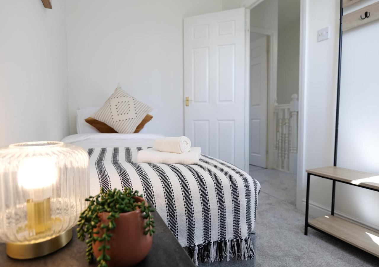 Modern Spark Home With Parking, Garden, Wi-Fi 伯明翰 外观 照片
